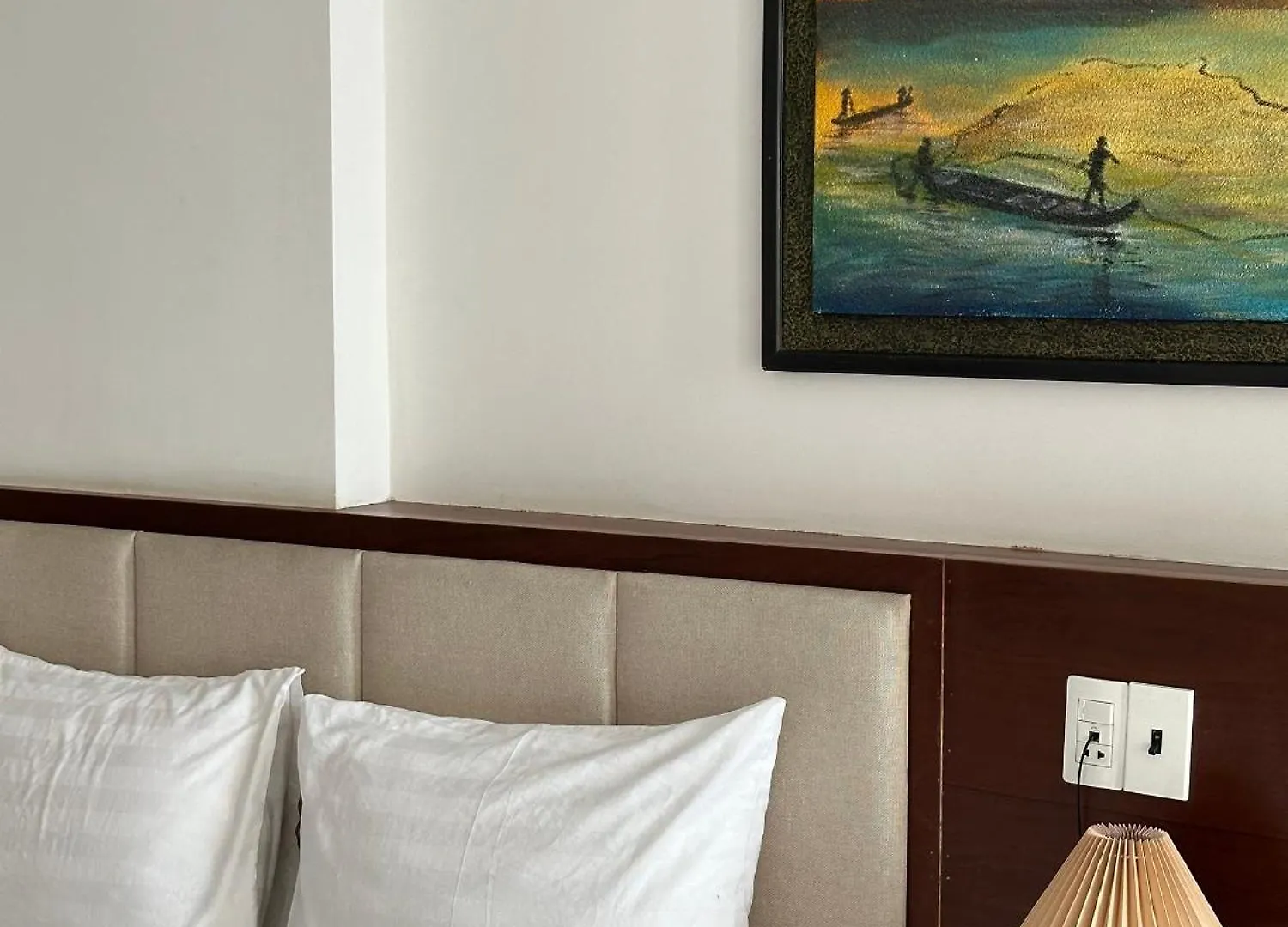 ***  New Era Hotel & Apartments Da Nang Vietnam